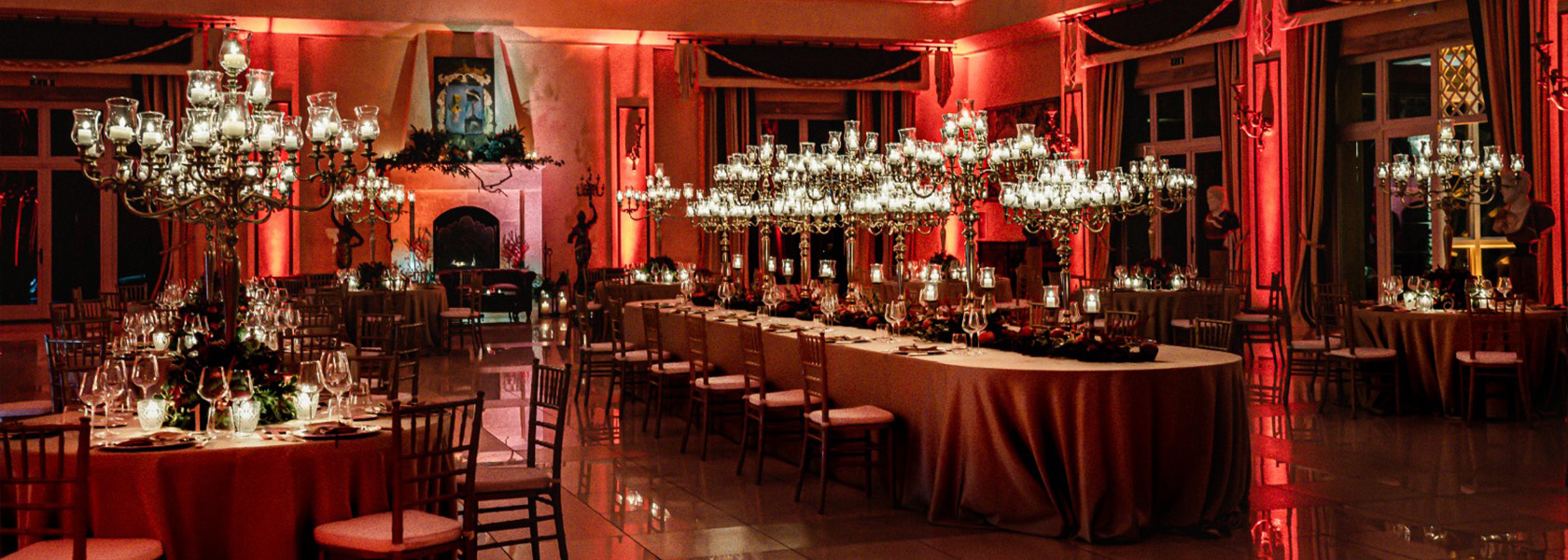 Organizzatrice eventi Roma: trasformo banchetti in esperienze sensoriali tra gastronomia d’eccellenza e una regia impeccabile di vino, ritmo e atmosfera