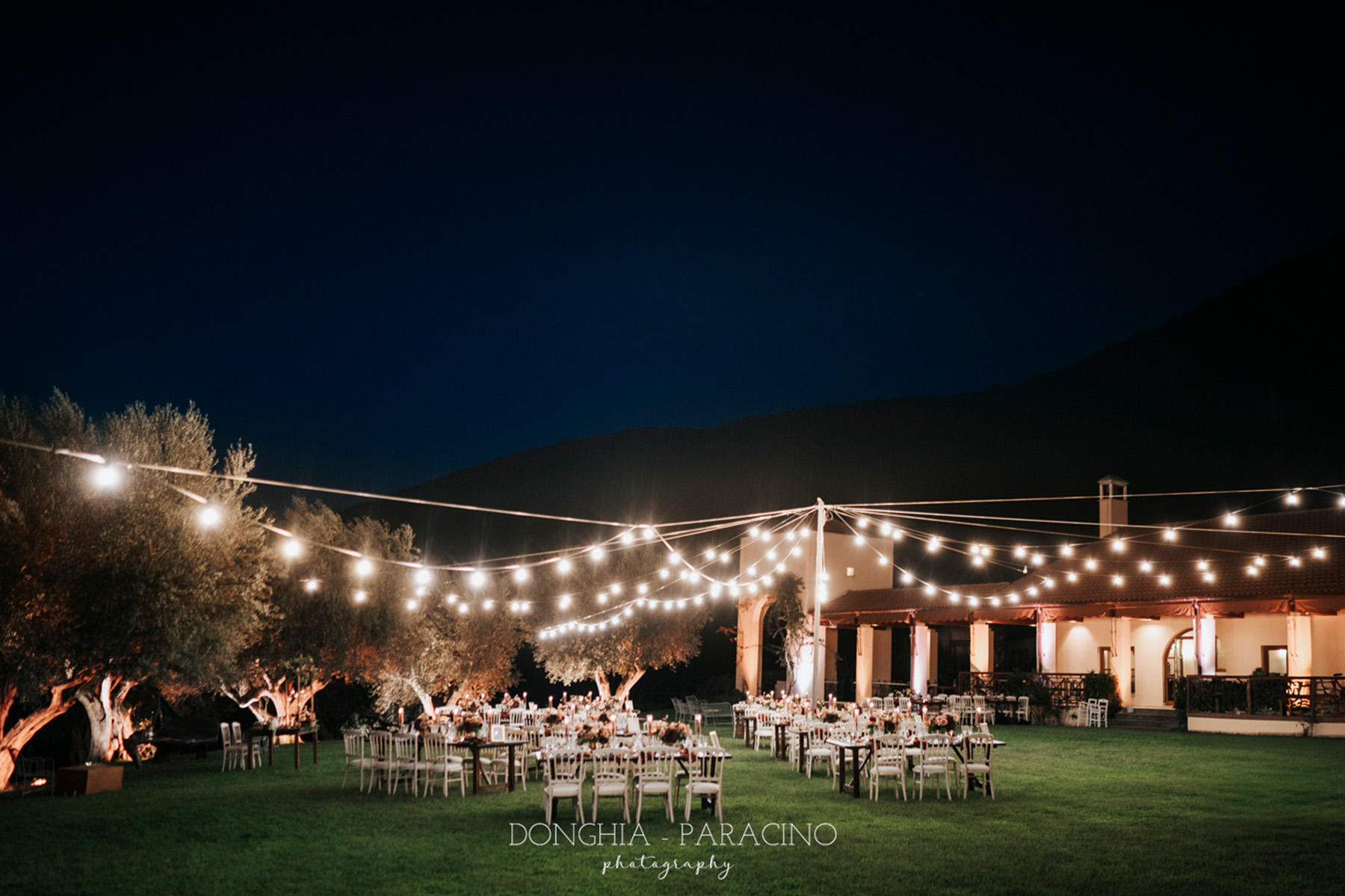 Ricevimento di matrimonio in giardino