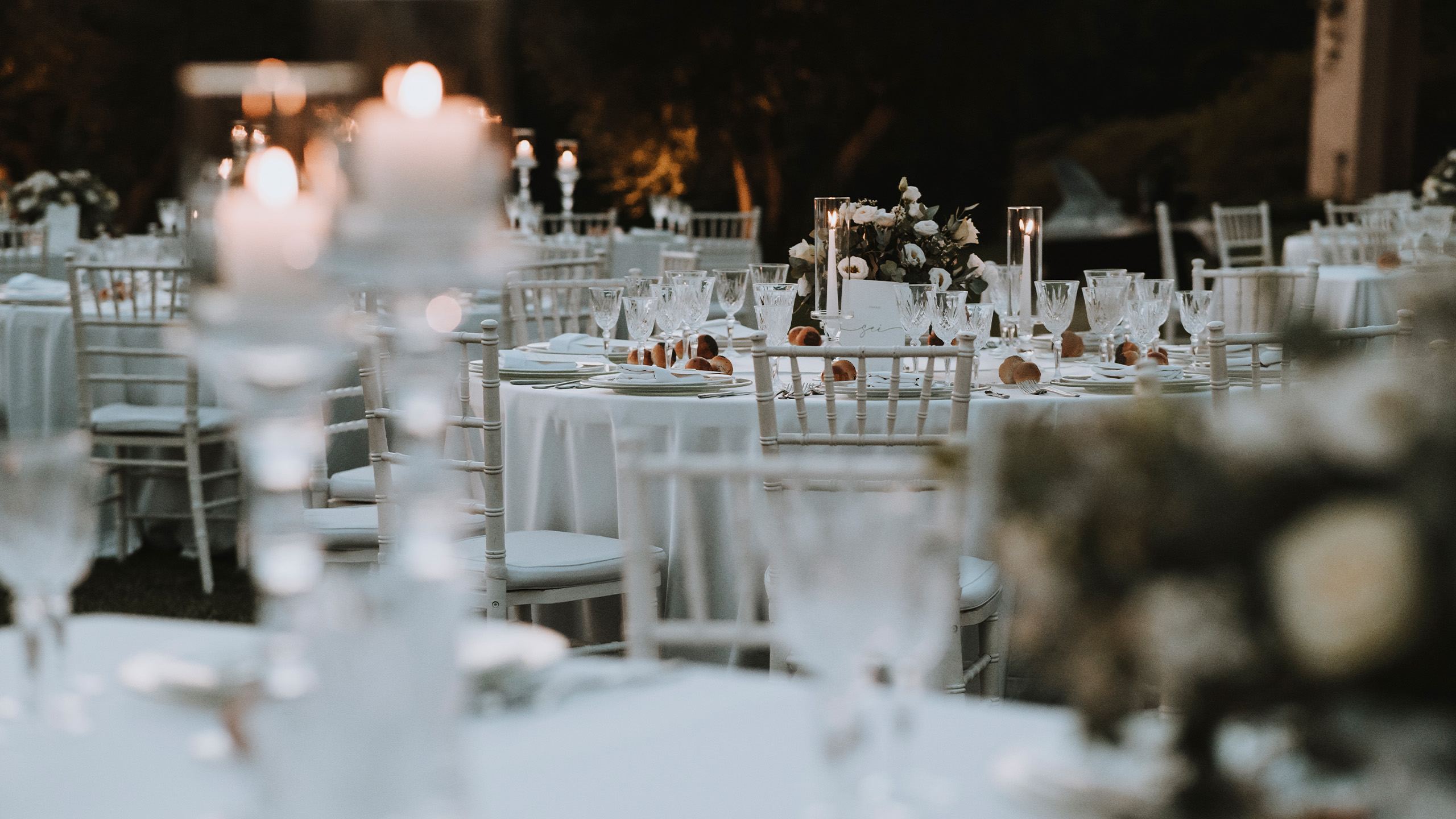 Monica Indaco, Event & Wedding Wine Planner, crea banchetti d'autore a Roma e territori vitivinicoli: design wine experience per eventi unici.